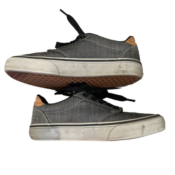 Vans - Picture 6 of 6